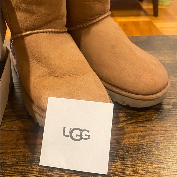 Authentic UGG Tan Sheepskin Boots - Picture 10 of 12